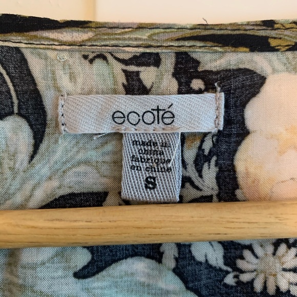 Urban Outfitters floral wrap dress - Picture 2 of 7